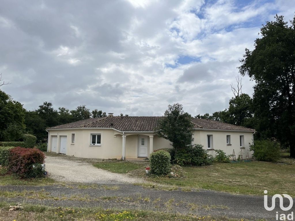 Achat maison à vendre 4 chambres 125 m² - Lussac