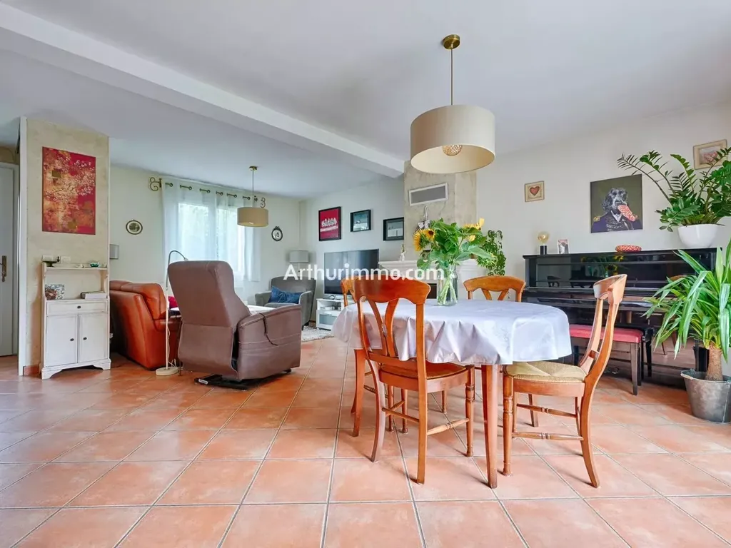 Achat maison à vendre 4 chambres 154 m² - Sucy-en-Brie