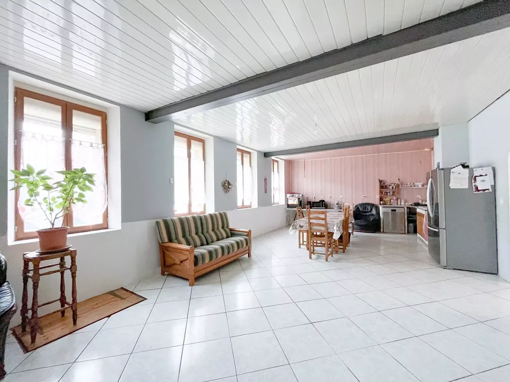 Achat maison à vendre 4 chambres 143 m² - Crécy-sur-Serre