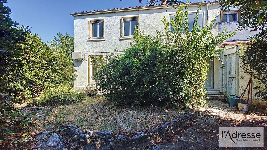 Achat maison à vendre 3 chambres 95 m² - Nîmes