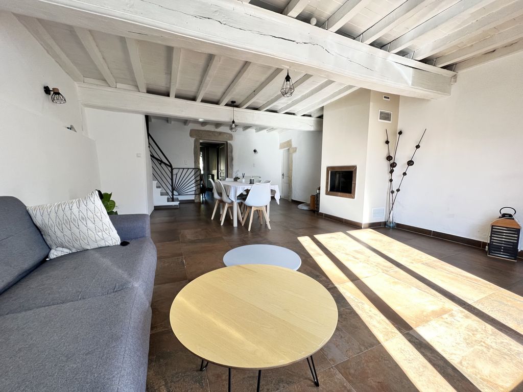 Achat maison à vendre 6 chambres 210 m² - Saint-Laurent-de-Mure