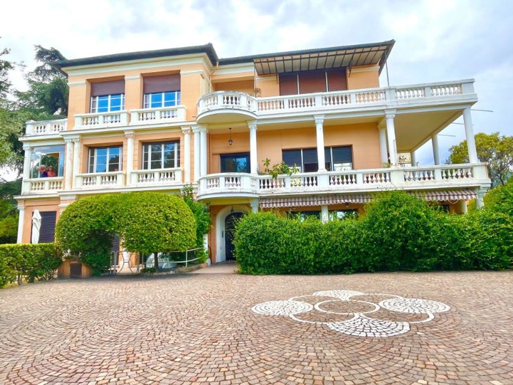 Achat appartement à vendre 2 pièces 43 m² - Roquebrune-Cap-Martin