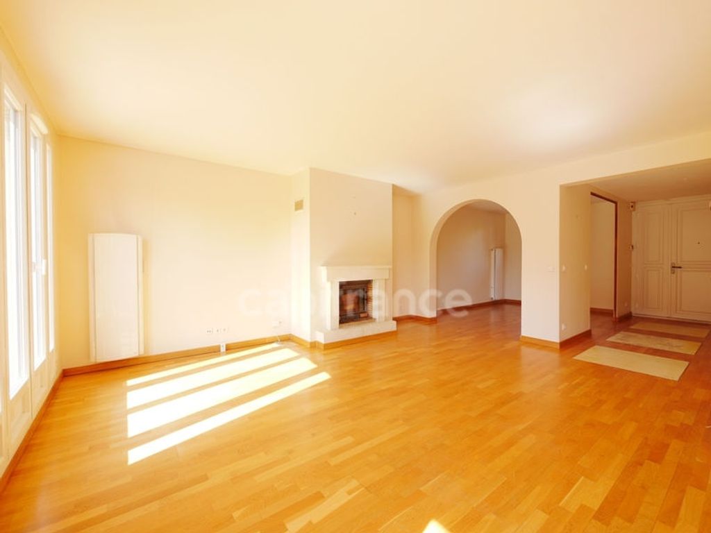 Achat maison à vendre 6 chambres 190 m² - Noisy-le-Roi
