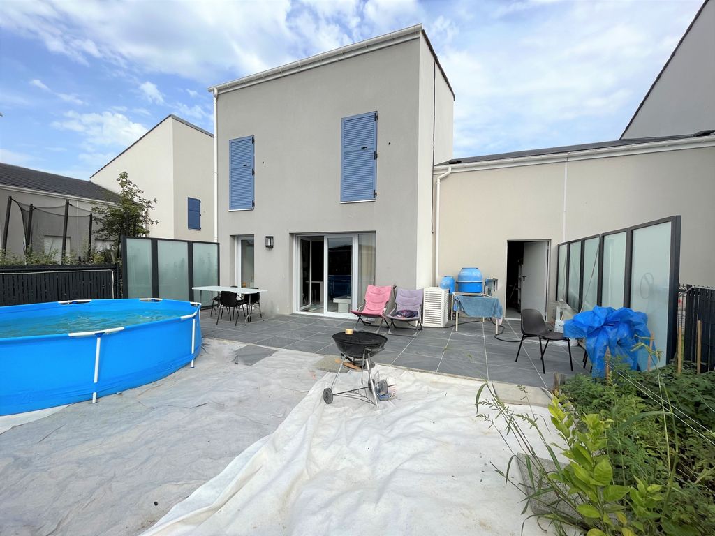 Achat maison à vendre 4 chambres 88 m² - Moissy-Cramayel