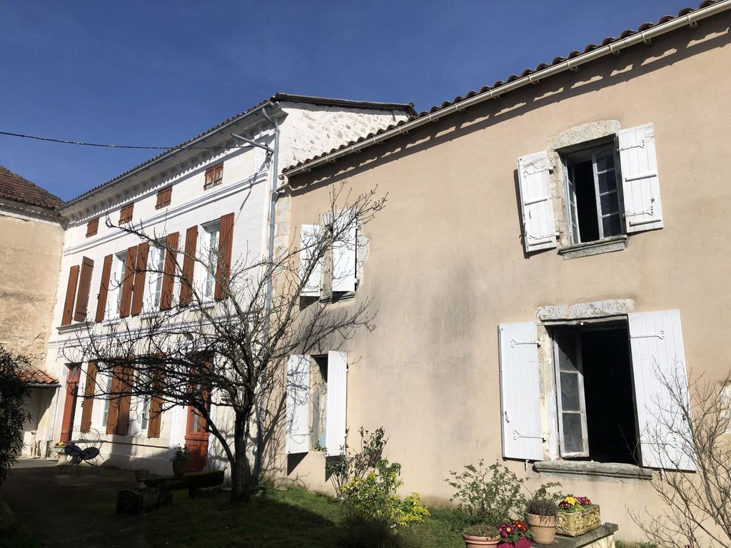 Achat maison à vendre 4 chambres 175 m² - Brossac