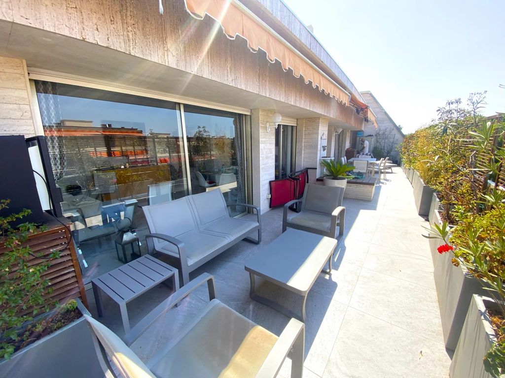 Achat appartement à vendre 2 pièces 63 m² - Cannes