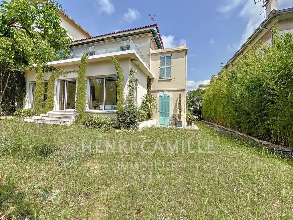 Achat maison à vendre 5 chambres 280 m² - Le Cannet