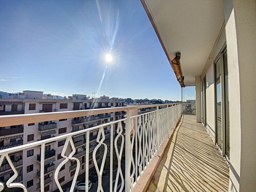 Achat appartement à vendre 3 pièces 72 m² - Le Cannet