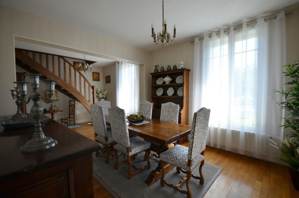 Achat maison à vendre 2 chambres 183 m² - Château-Thierry