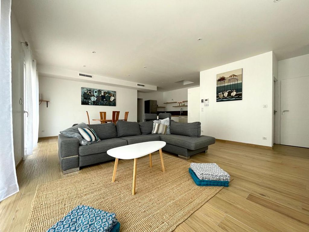 Achat maison à vendre 5 chambres 145 m² - Saint-Médard-en-Jalles