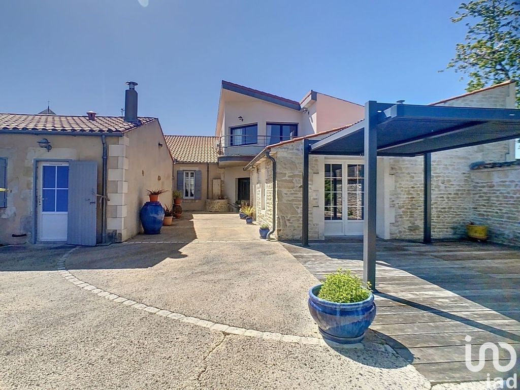 Achat maison à vendre 4 chambres 223 m² - La Jarrie
