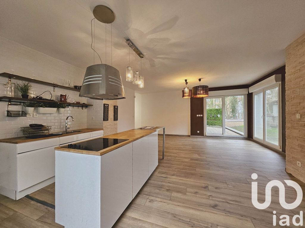 Achat appartement à vendre 4 pièces 80 m² - Saint-Julien-lès-Metz