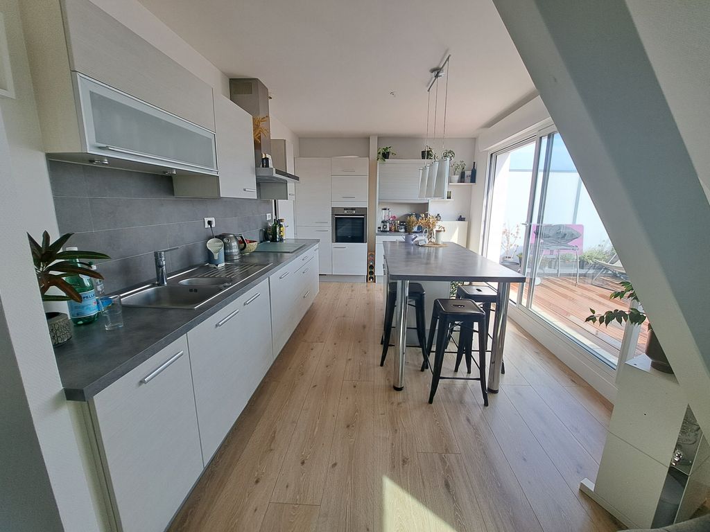 Achat appartement à vendre 5 pièces 111 m² - Hombourg