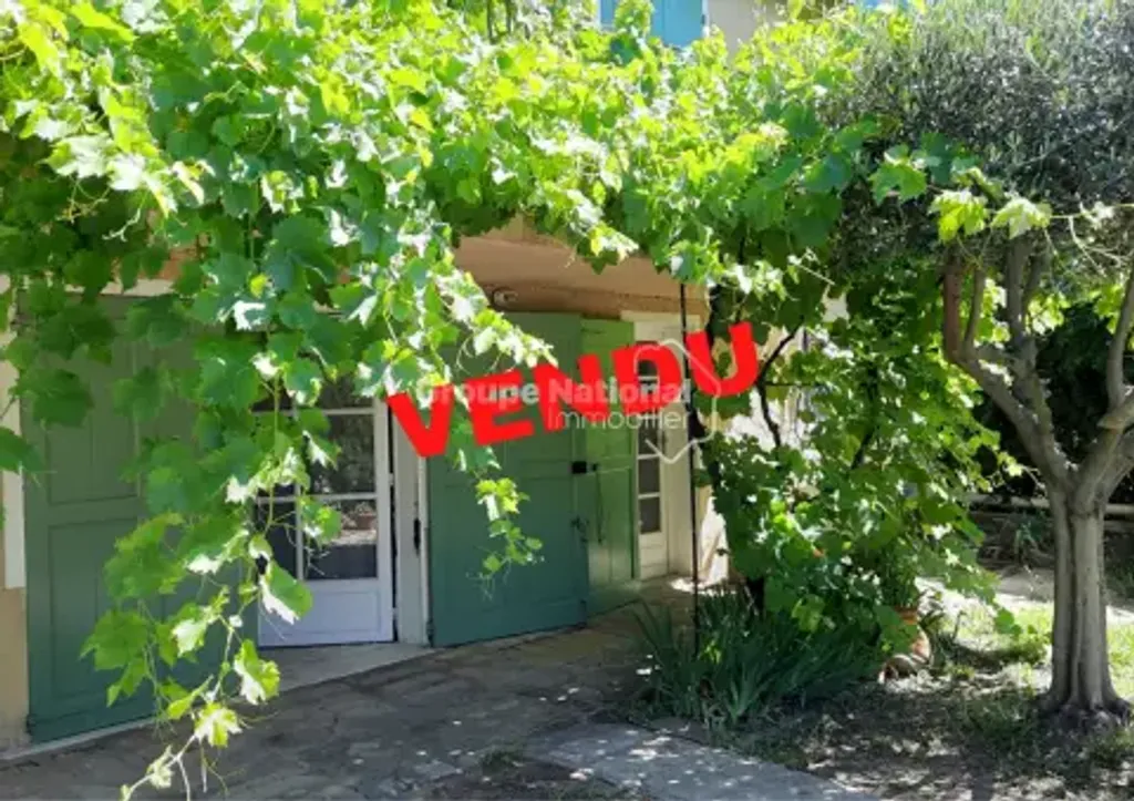 Achat maison à vendre 4 chambres 138 m² - Arles