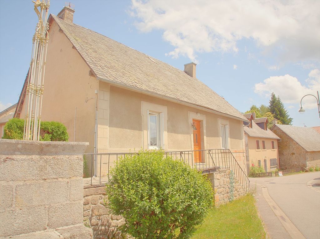Achat maison à vendre 2 chambres 80 m² - Saint-Merd-la-Breuille