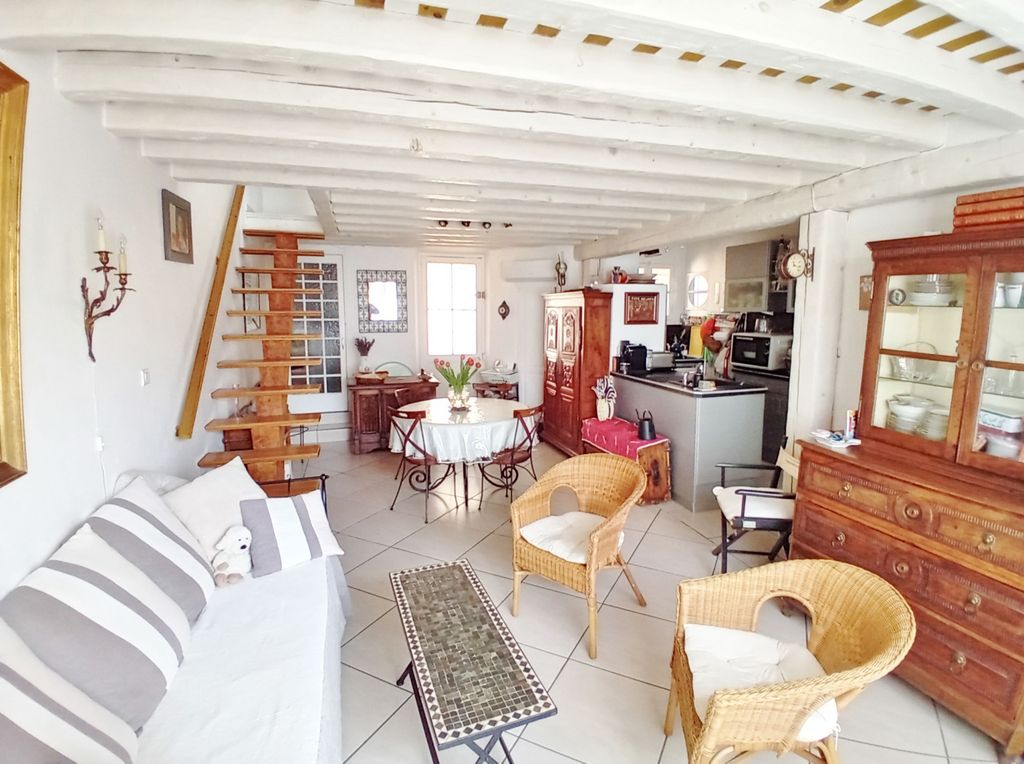 Achat maison à vendre 2 chambres 62 m² - Saint-Raphaël
