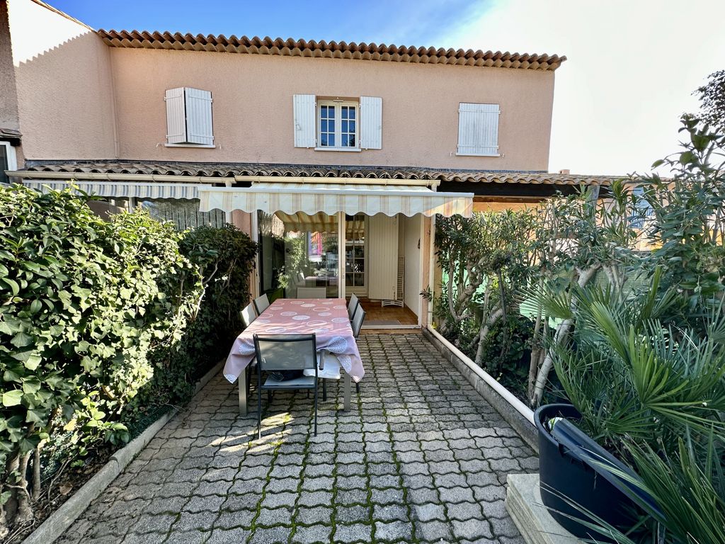 Achat maison à vendre 2 chambres 42 m² - Sainte-Maxime