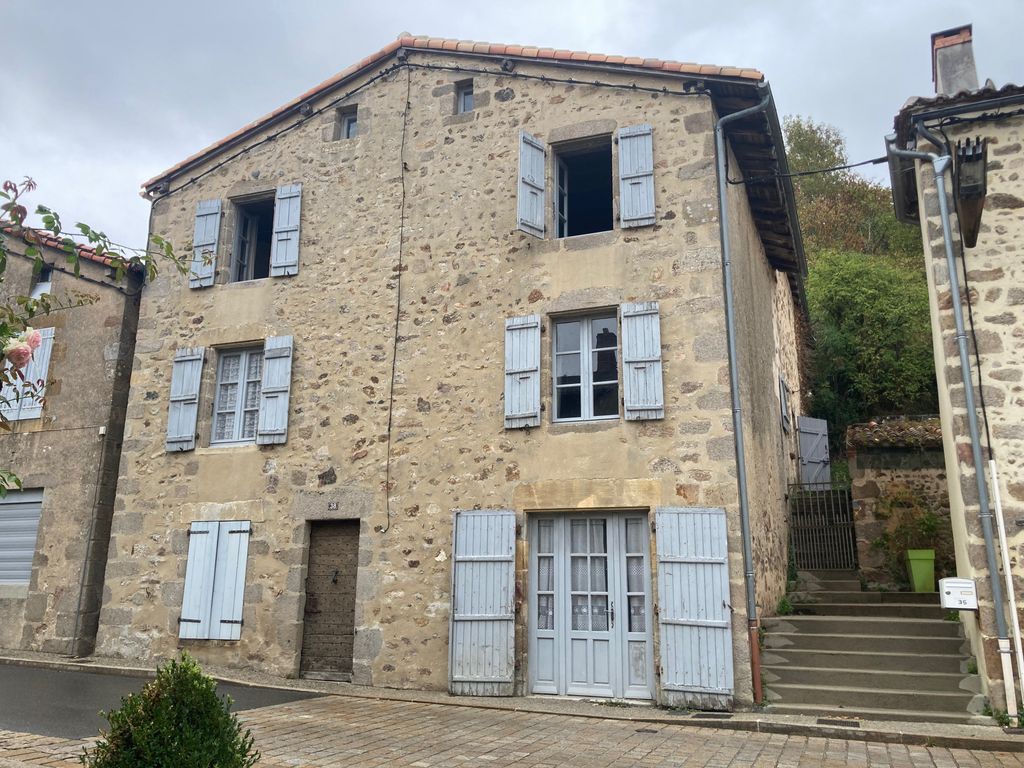 Achat maison à vendre 3 chambres 170 m² - Confolens