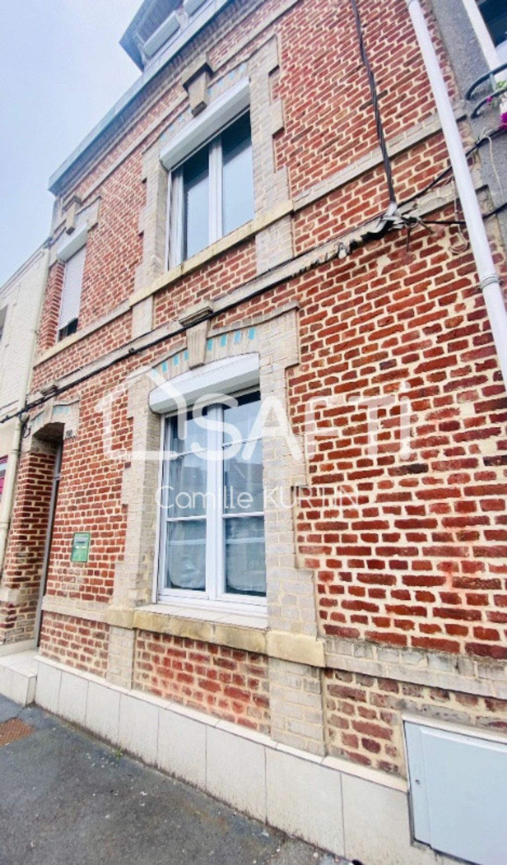 Achat maison à vendre 4 chambres 145 m² - Saint-Quentin
