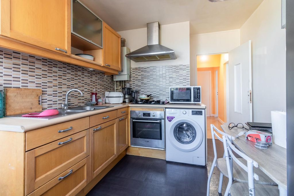 Achat appartement à vendre 4 pièces 67 m² - Saint-Cyr-l'École