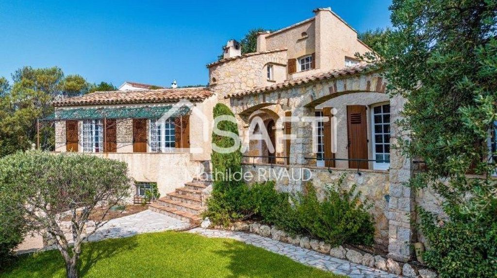 Achat maison à vendre 4 chambres 140 m² - Saint-Raphaël