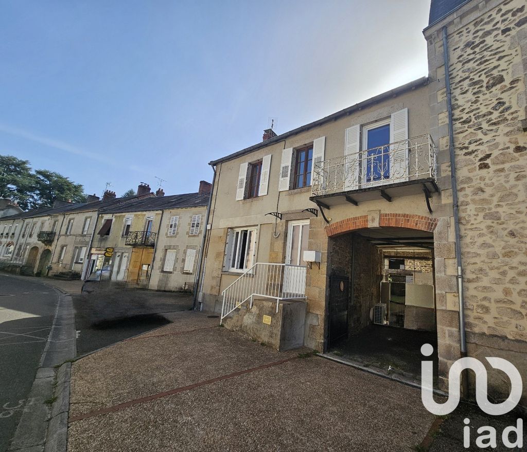 Achat maison à vendre 4 chambres 151 m² - Saint-Sulpice-Laurière