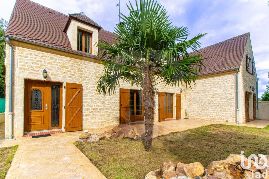Achat maison à vendre 5 chambres 238 m² - Neuilly-sous-Clermont