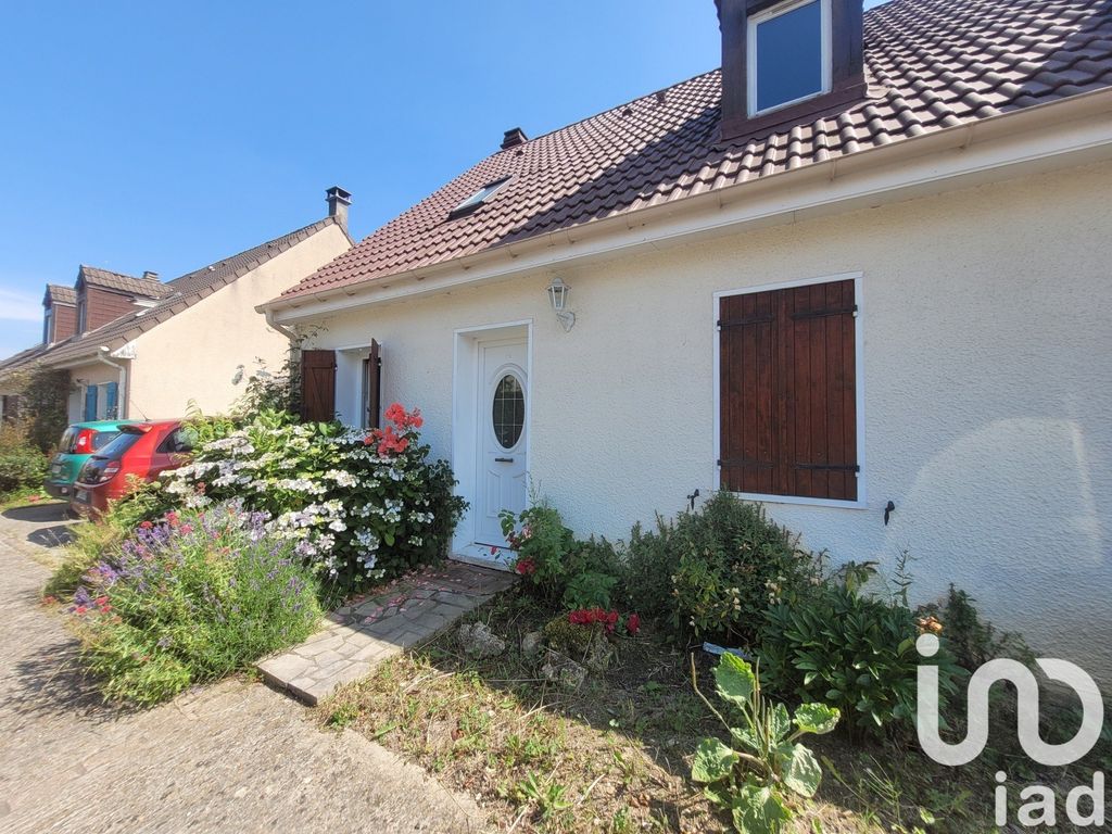 Achat maison à vendre 3 chambres 90 m² - Montigny-le-Bretonneux