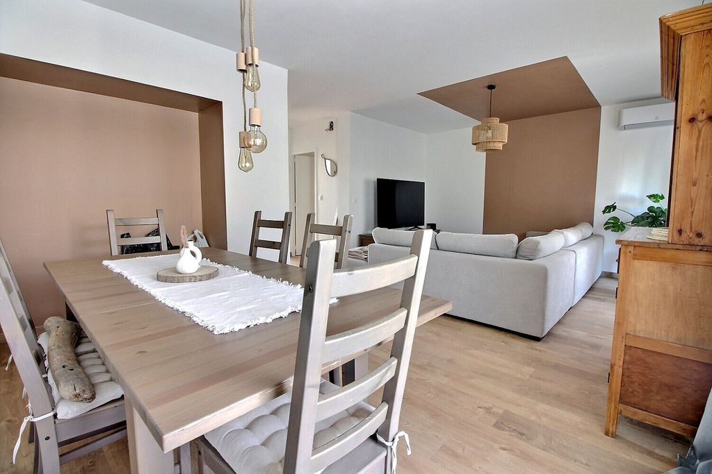 Achat appartement à vendre 4 pièces 70 m² - Le Pradet