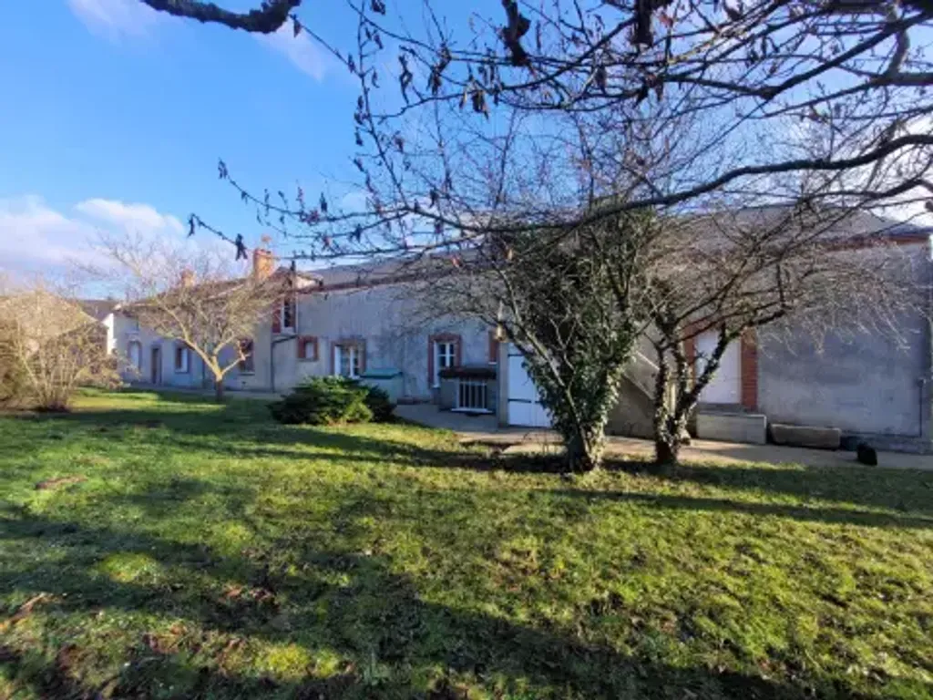 Achat maison à vendre 5 chambres 375 m² - La Chapelle-du-Noyer