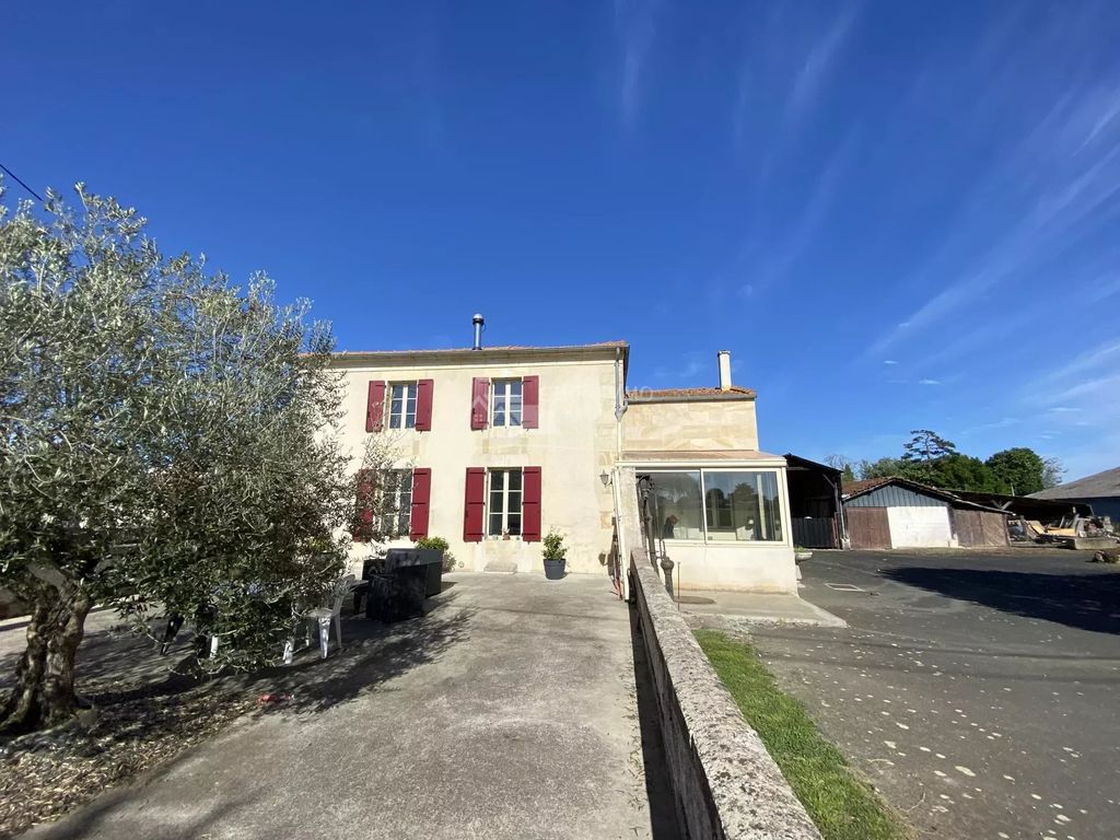 Achat maison à vendre 4 chambres 175 m² - Échillais