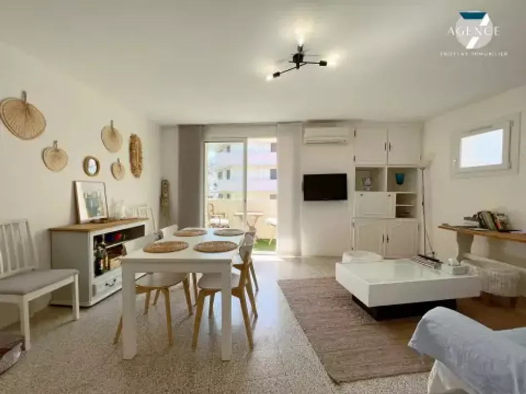 Achat appartement à vendre 3 pièces 61 m² - Sainte-Maxime