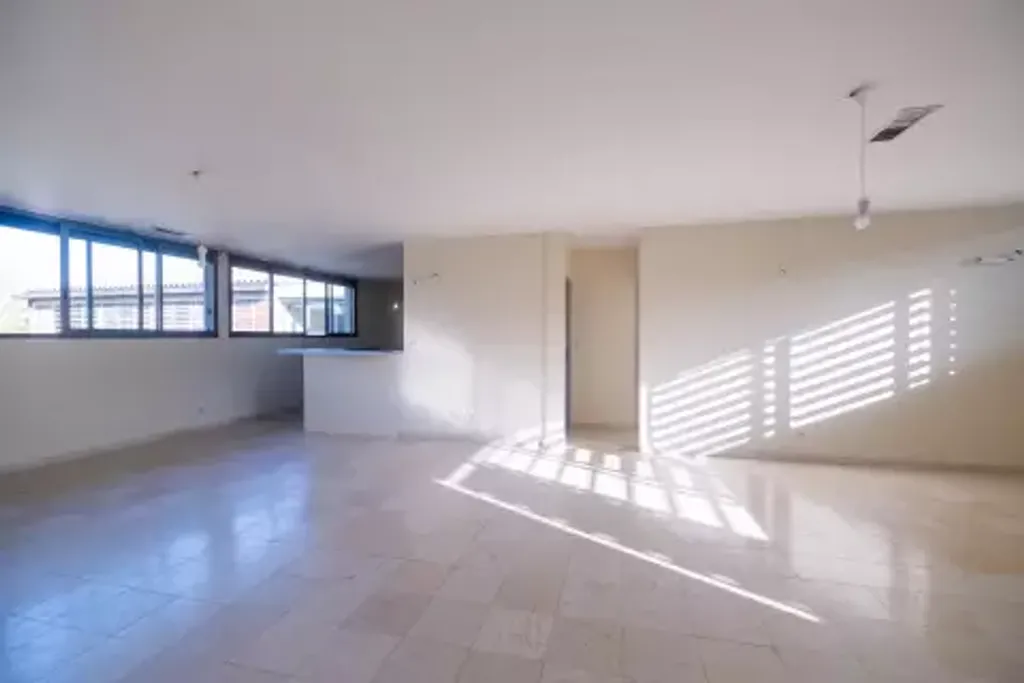 Achat appartement à vendre 4 pièces 118 m² - Uzès