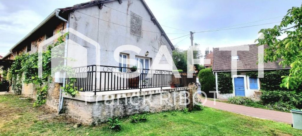 Achat maison à vendre 3 chambres 132 m² - Avallon