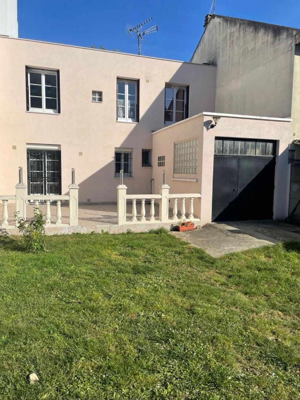 Achat maison à vendre 4 chambres 133 m² - Bondy