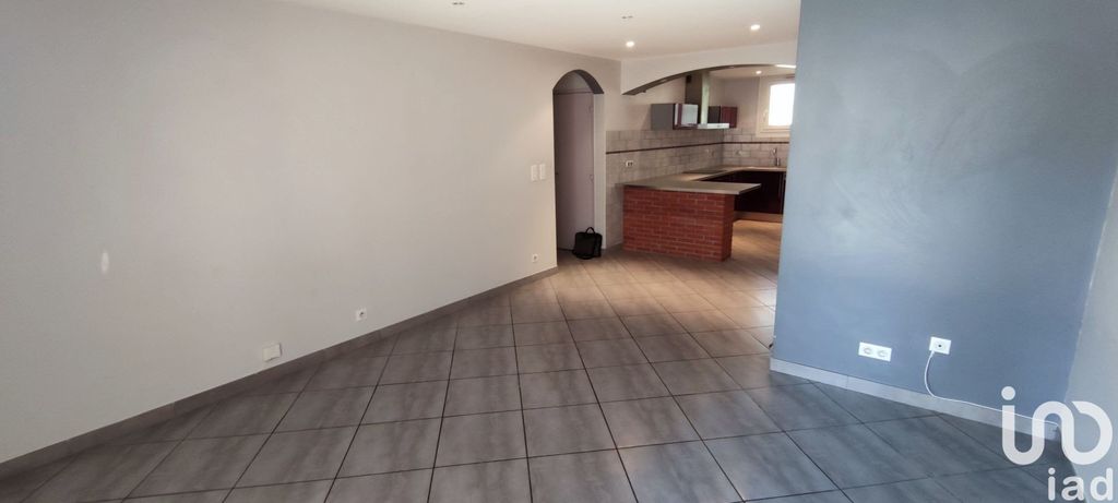Achat appartement à vendre 3 pièces 72 m² - La Seyne-sur-Mer