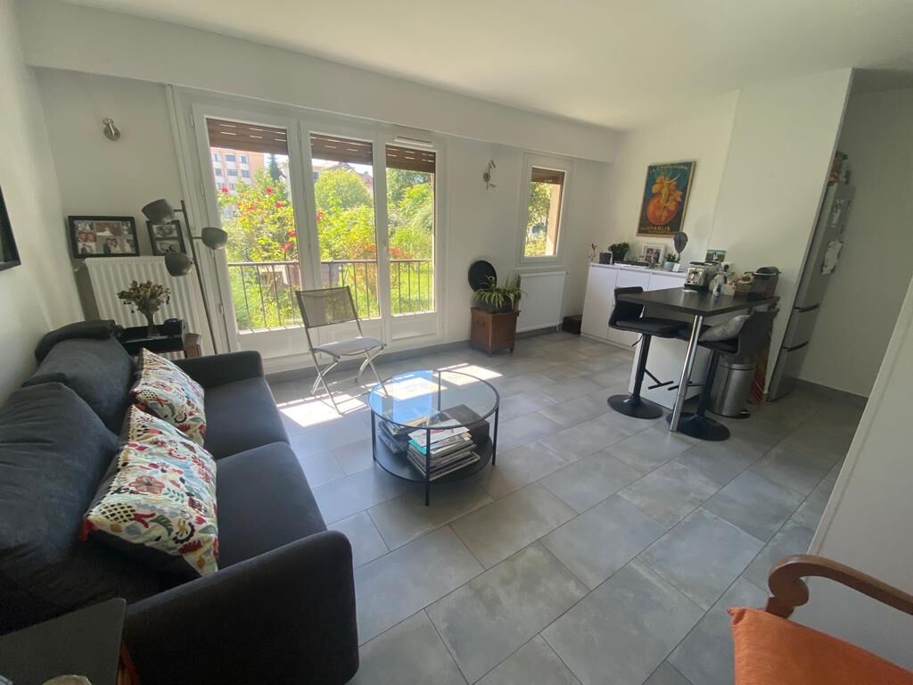 Achat appartement à vendre 2 pièces 52 m² - Fontenay-sous-Bois