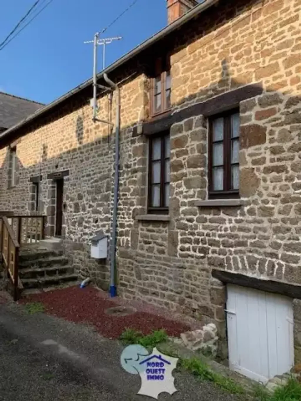 Achat maison à vendre 2 chambres 84 m² - Mayenne