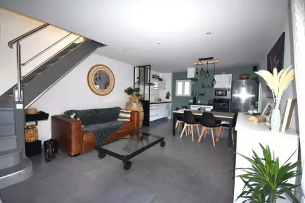 Achat maison à vendre 1 chambre 60 m² - Saint-Raphaël