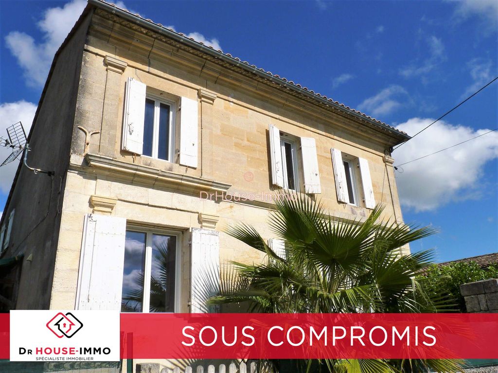 Achat maison à vendre 3 chambres 150 m² - Lussac