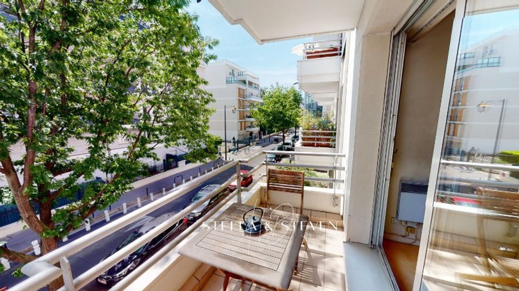 Achat appartement à vendre 4 pièces 97 m² - Courbevoie