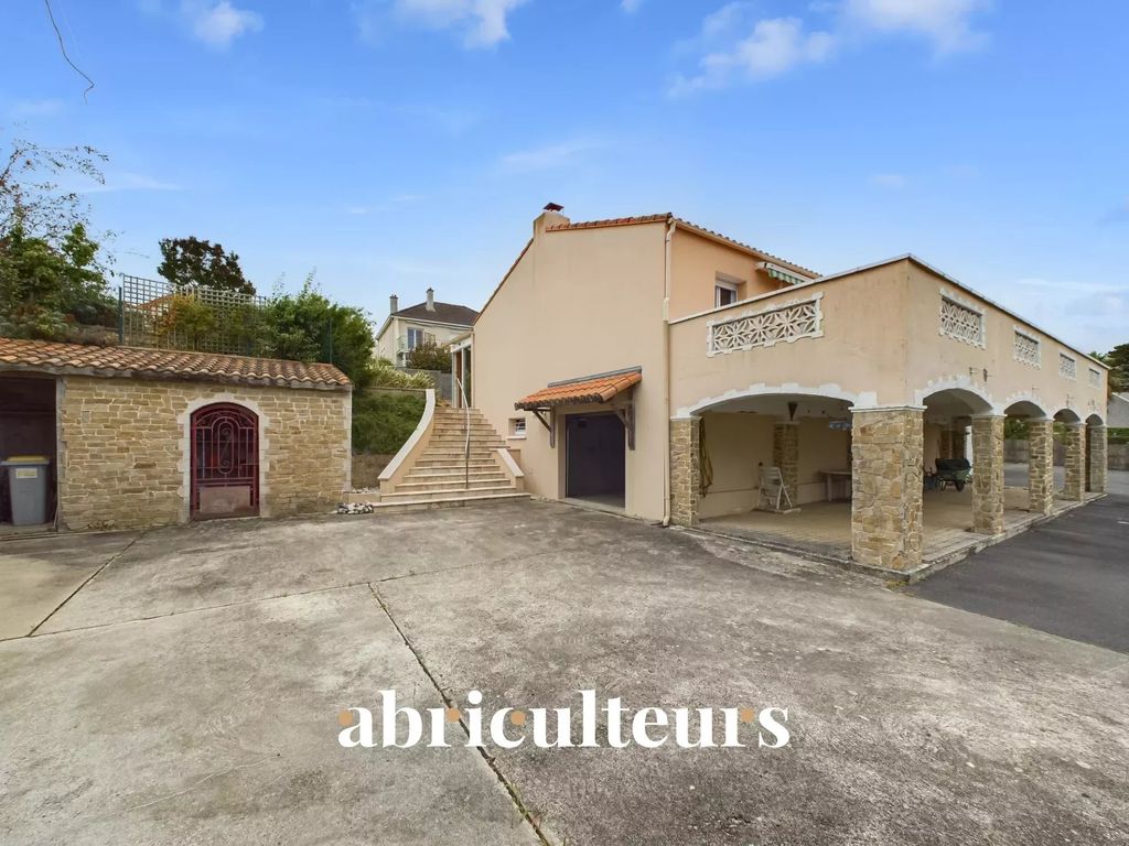 Achat maison à vendre 4 chambres 151 m² - Couëron