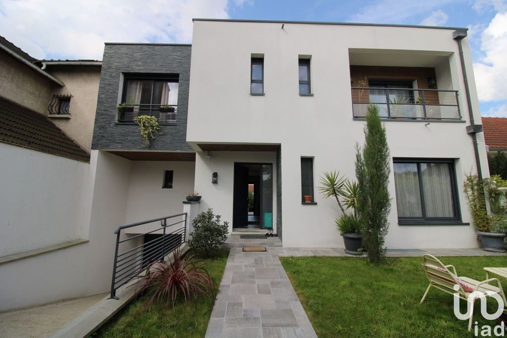 Achat maison à vendre 6 chambres 189 m² - Joinville-le-Pont