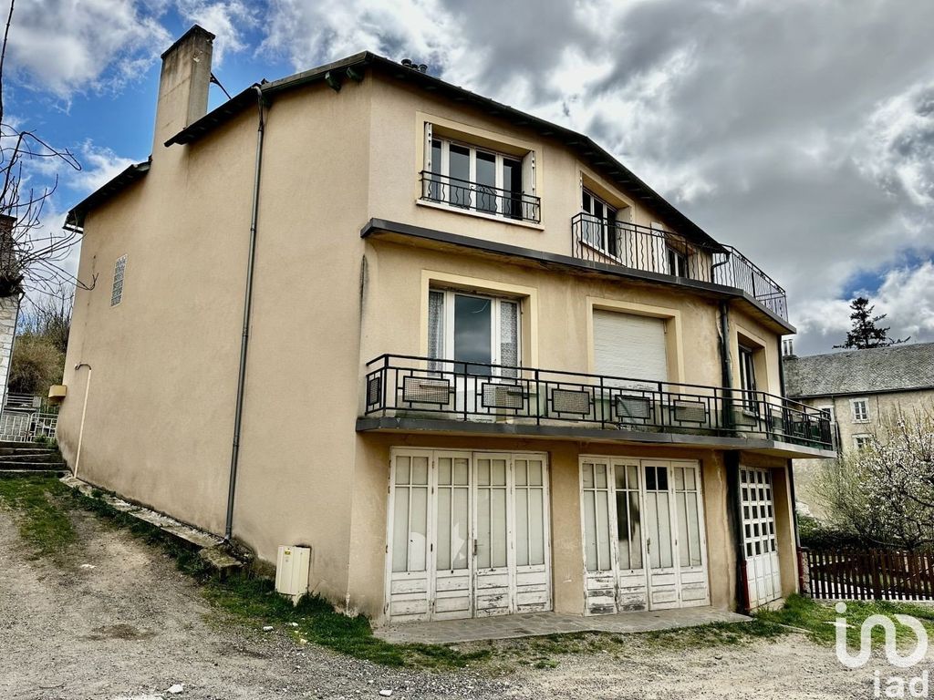 Achat maison à vendre 4 chambres 230 m² - Peyre-en-Aubrac