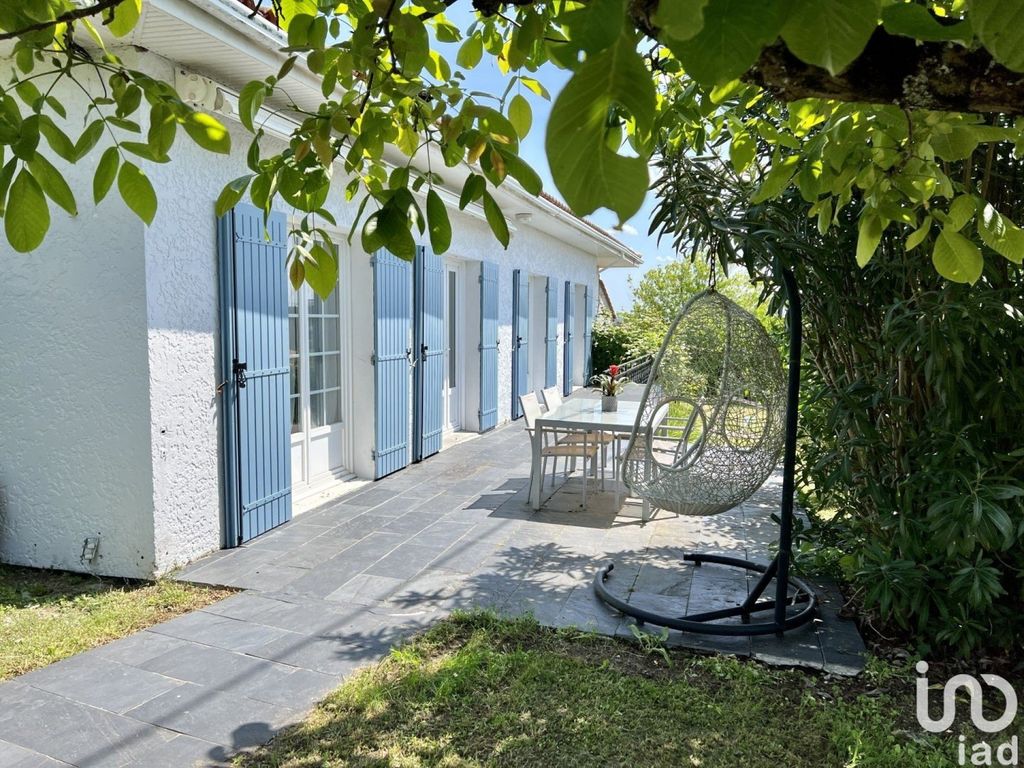 Achat maison à vendre 4 chambres 170 m² - Saint-André-de-Cubzac