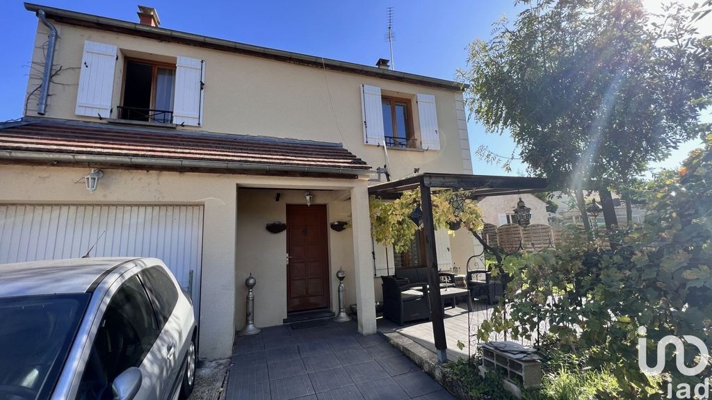 Achat maison à vendre 4 chambres 103 m² - Chauconin-Neufmontiers