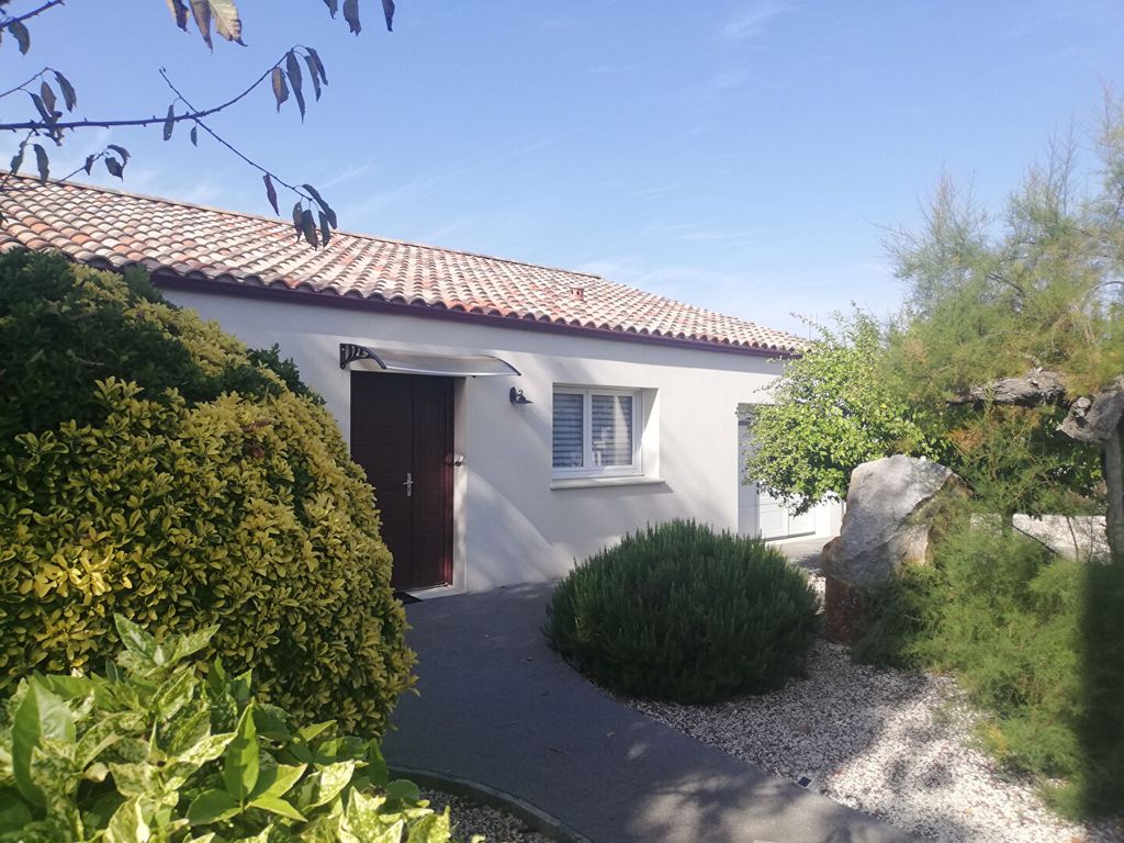 Achat maison à vendre 3 chambres 145 m² - Moutiers-les-Mauxfaits