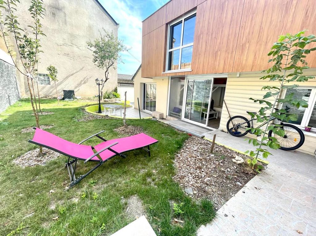 Achat maison à vendre 4 chambres 139 m² - Angers