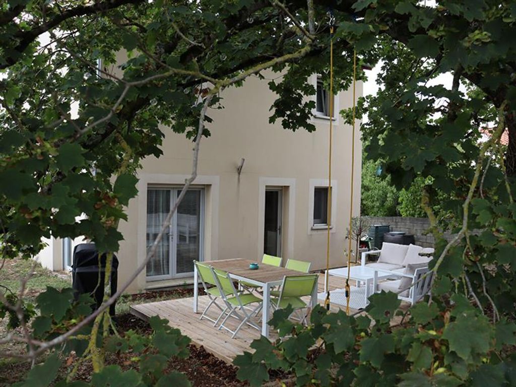 Achat maison à vendre 3 chambres 101 m² - Chiré-en-Montreuil