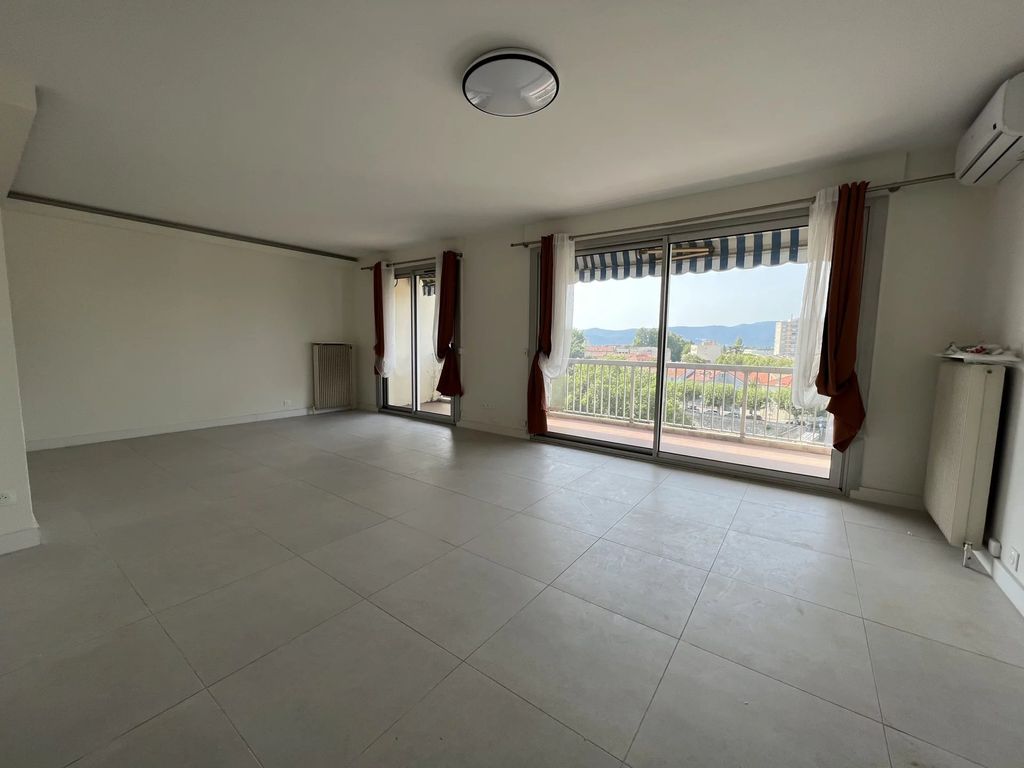 Achat appartement à vendre 4 pièces 103 m² - Montélimar